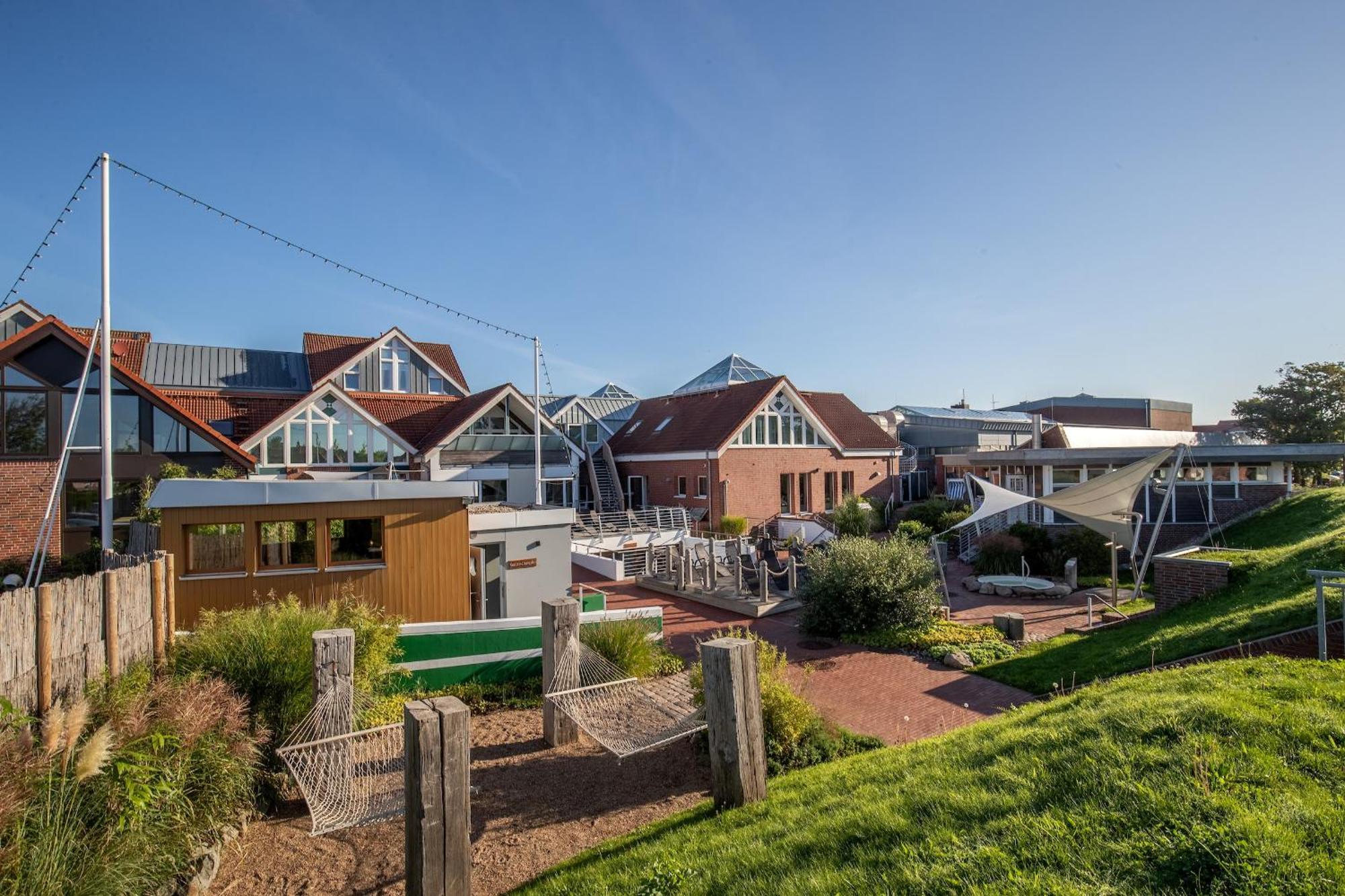 Hotel Plattbodenschiff Pandion Neuharlingersiel Exterior foto